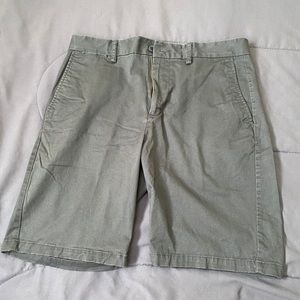 Old navy mens slim chino short size 33